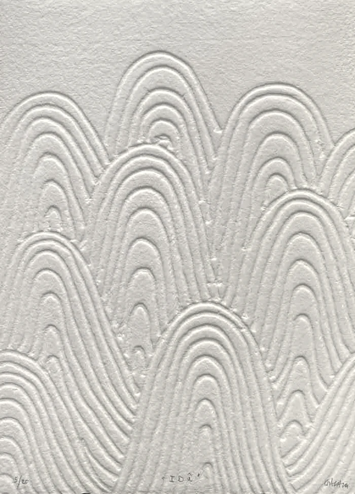 René Galassi, « Idâ », gravure blanche gaufrée : des collines de lignes arrondies
